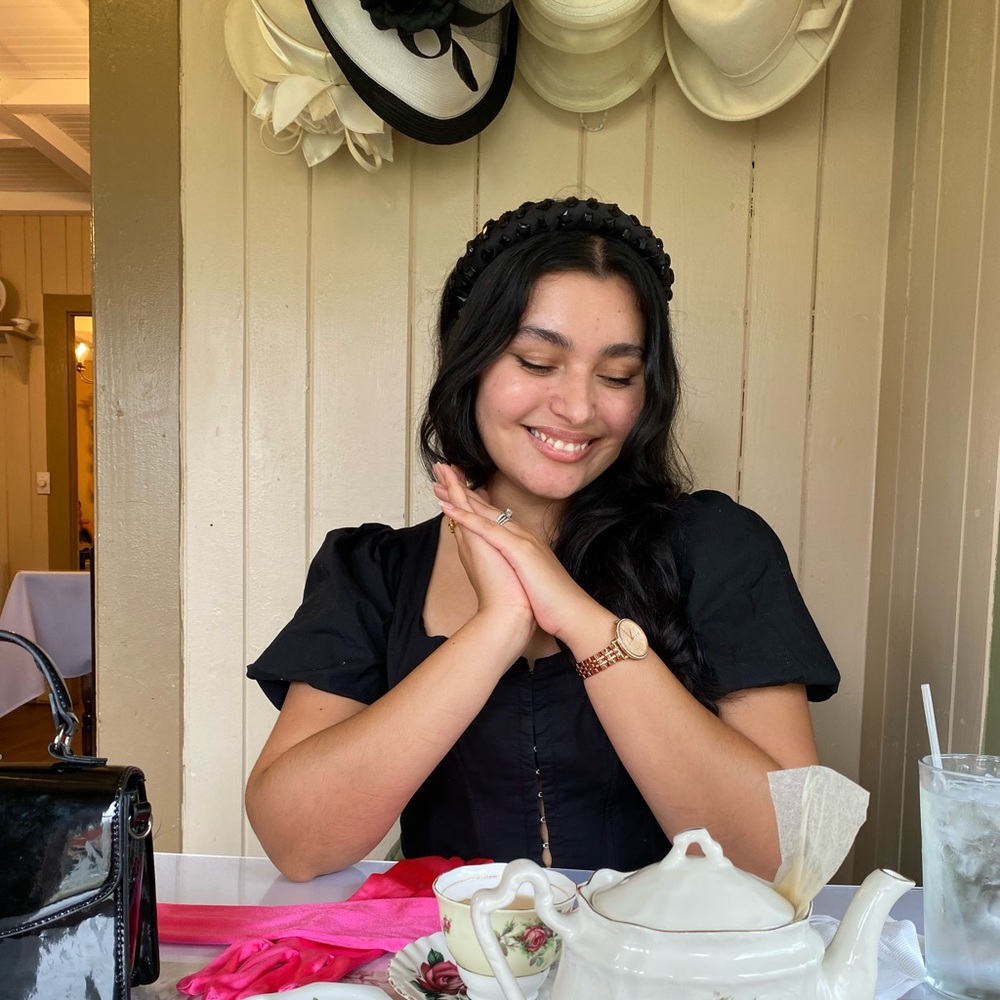 Meet your Posher, Dafne